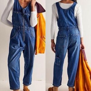 We The Free Cloud Nine Jumpsuit / Blue Denim Overalls Size Large